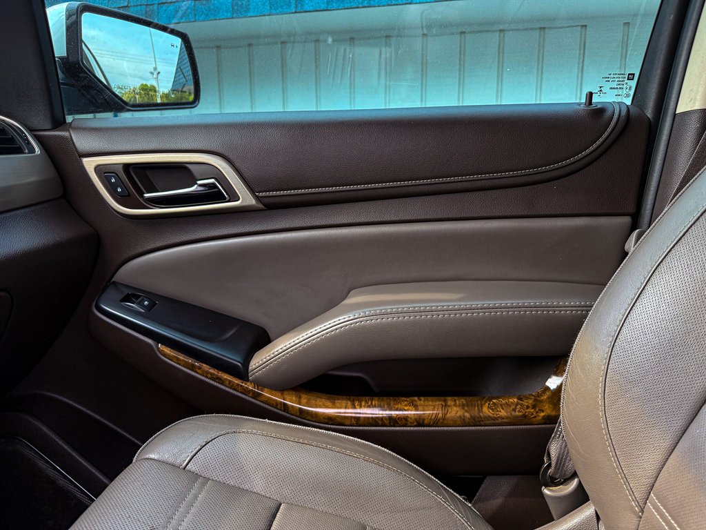 2016 GMC Yukon XL 1500 Denali photo