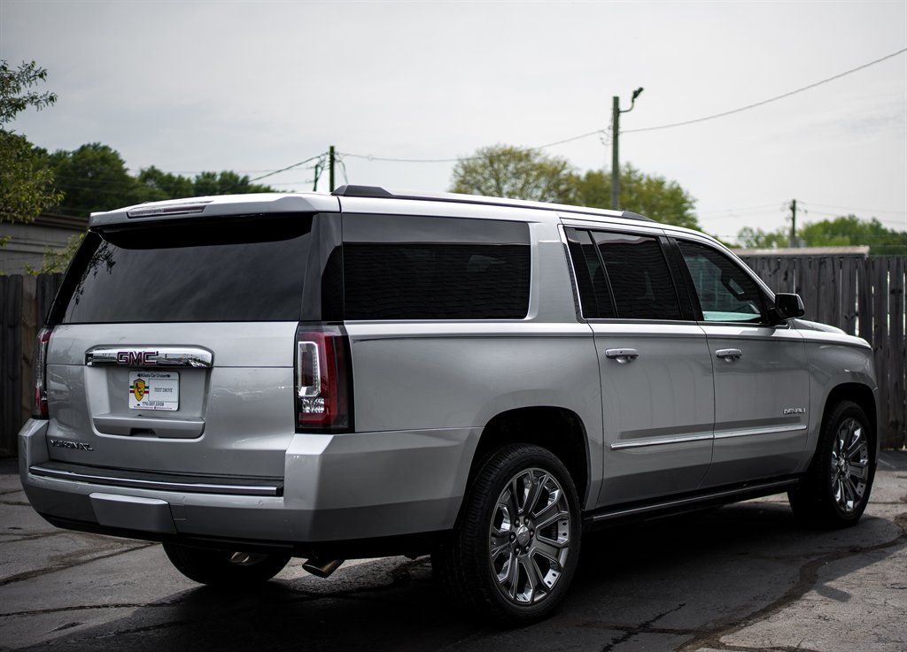 2016 GMC Yukon XL 1500 Denali photo
