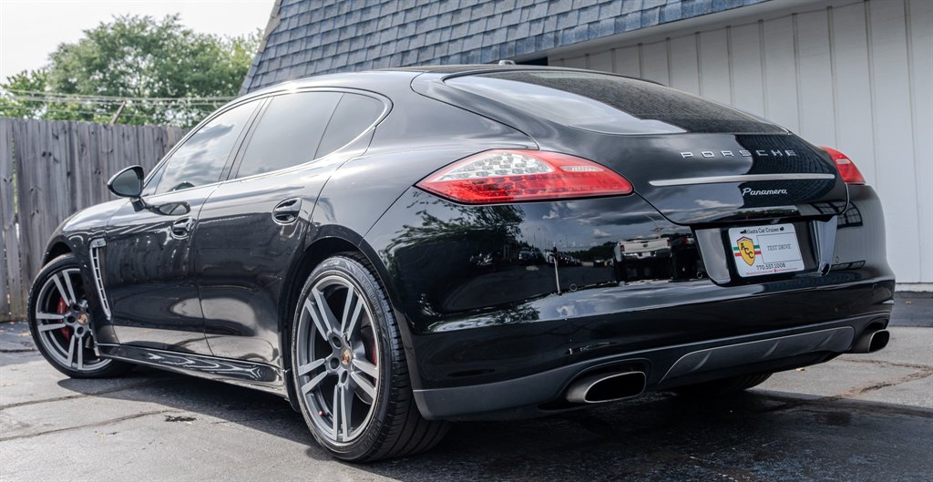 2013 Porsche Panamera 4 photo