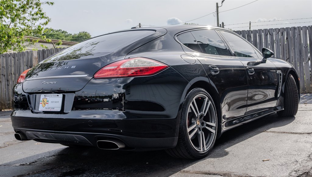 2013 Porsche Panamera 4 photo