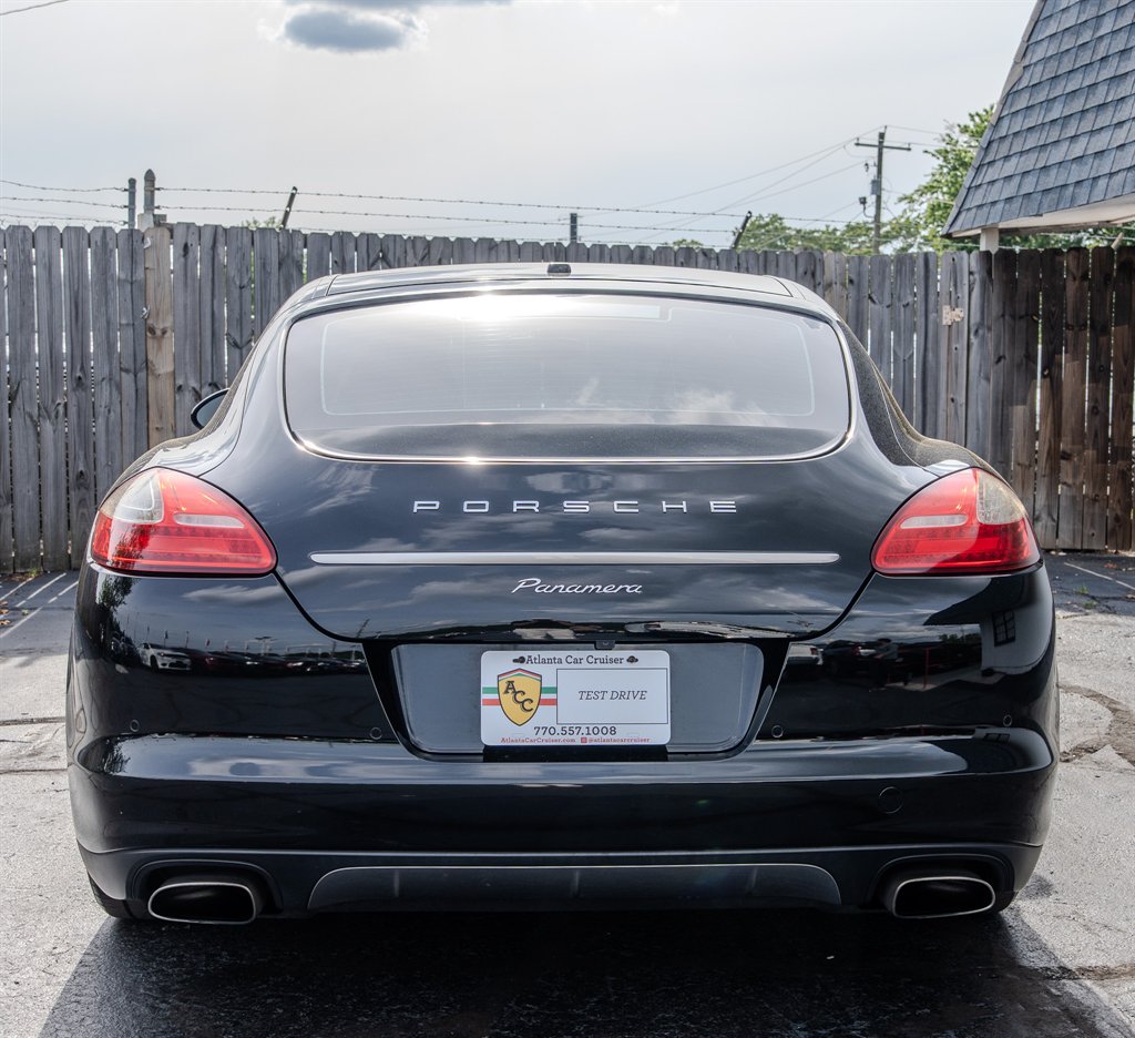 2013 Porsche Panamera 4 photo