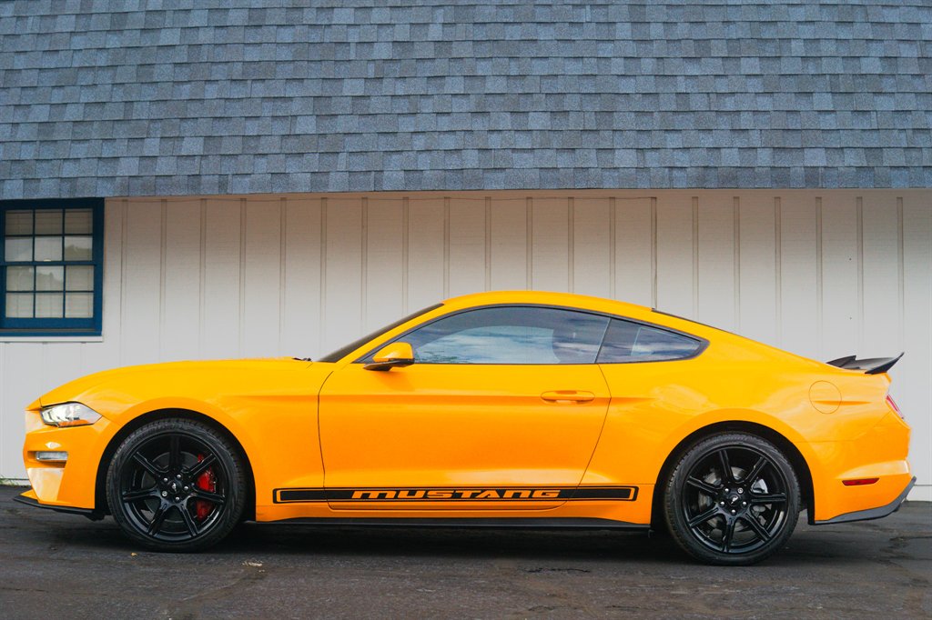 2018 Ford Mustang ECO Premium photo