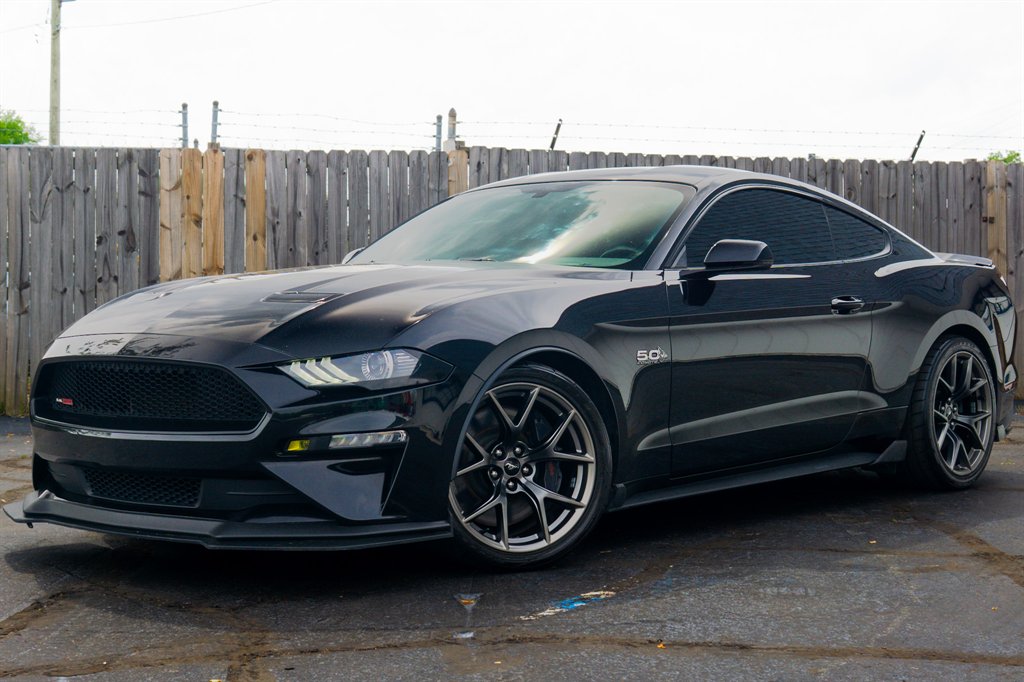 2019 Ford Mustang GT Premium photo