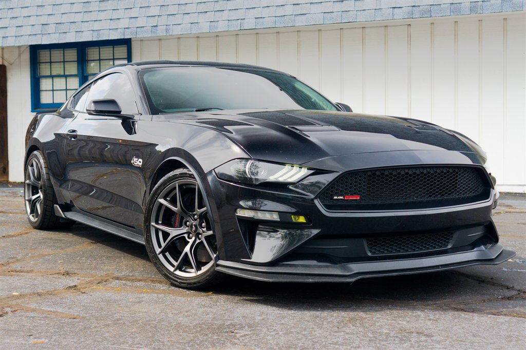 2019 Ford Mustang GT Premium photo