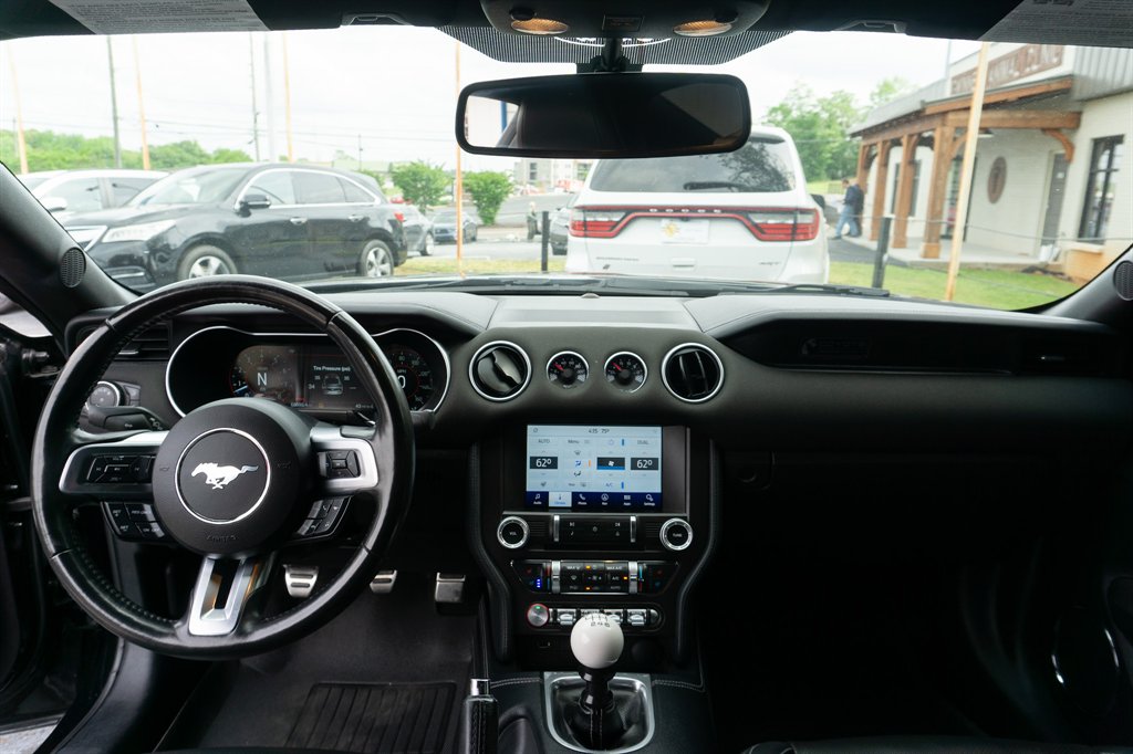 2019 Ford Mustang GT Premium photo