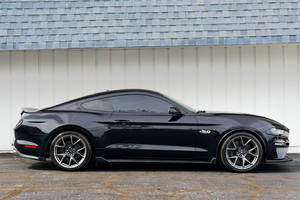 2019 Ford Mustang GT Premium photo