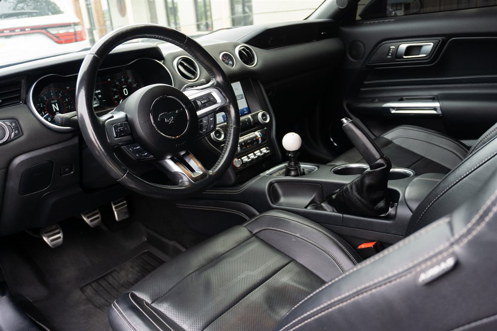 2019 Ford Mustang GT Premium photo