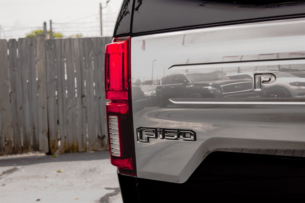 2018 Ford F150 Platinum photo