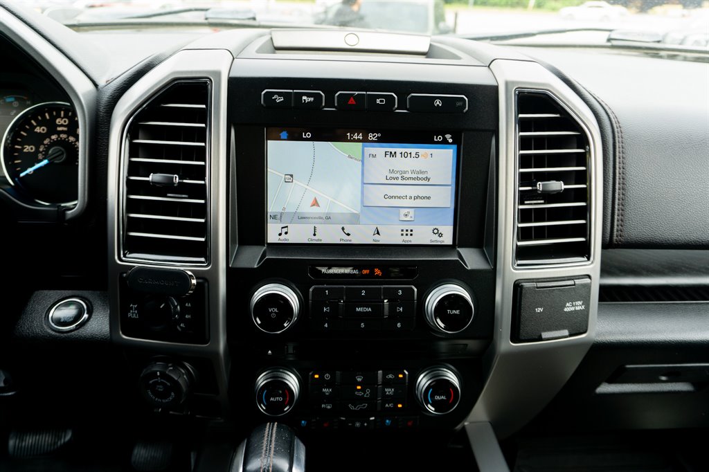 2018 Ford F150 Platinum photo