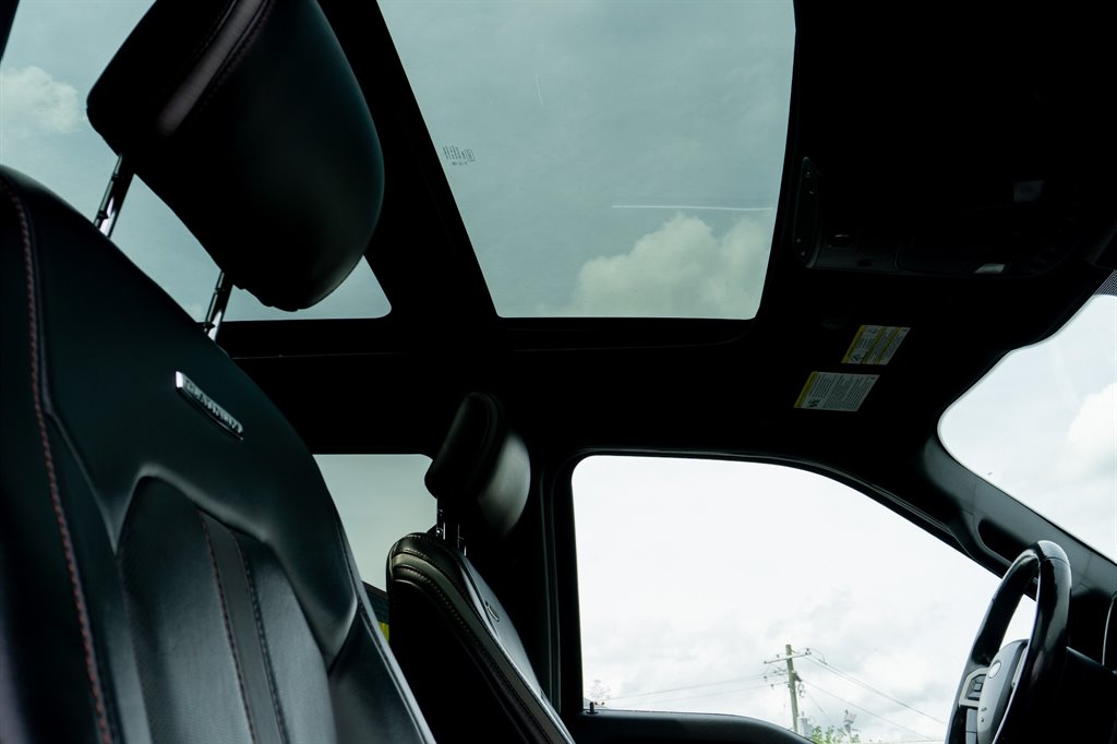 2018 Ford F150 Platinum photo