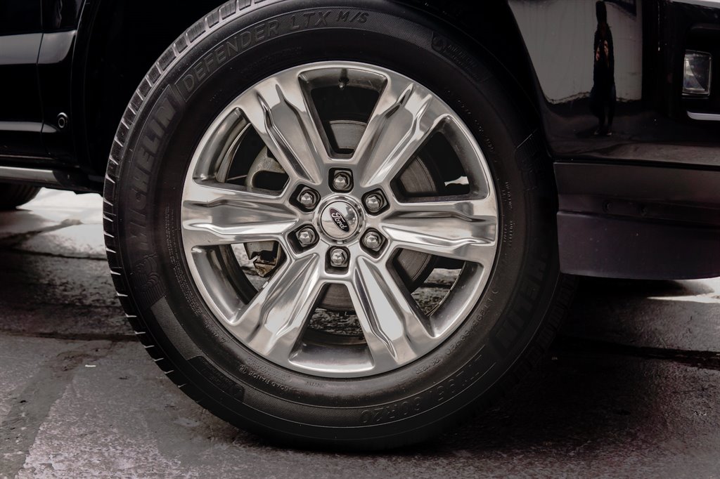 2018 Ford F150 Platinum photo