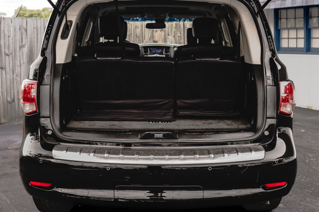 2016 Infiniti QX80 photo