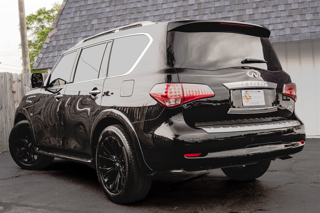 2016 Infiniti QX80 photo