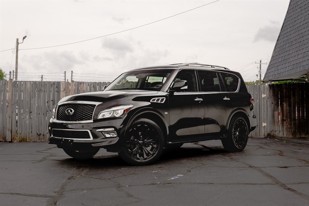 2016 Infiniti QX80 photo