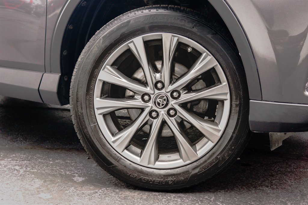 2016 Toyota RAV4 Limited photo