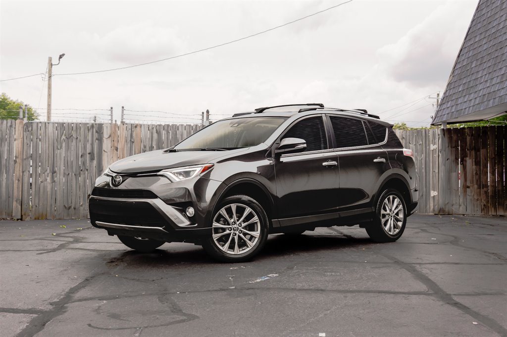 2016 Toyota RAV4 Limited photo