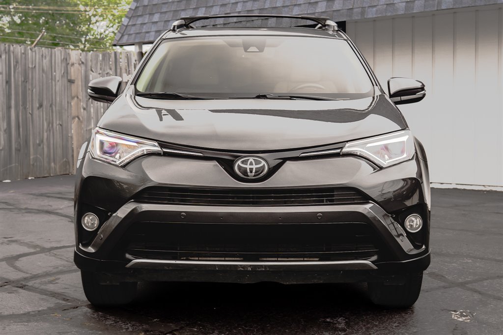2016 Toyota RAV4 Limited photo