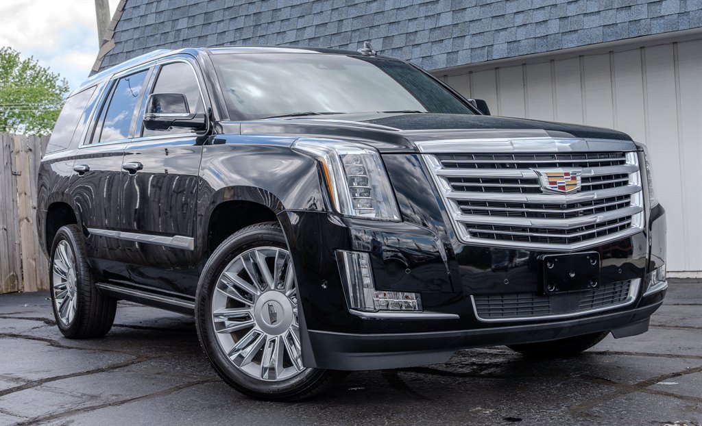 2018 Cadillac Escalade Platinum photo