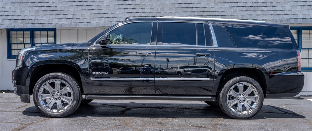 2016 GMC Yukon XL 1500 Denali photo