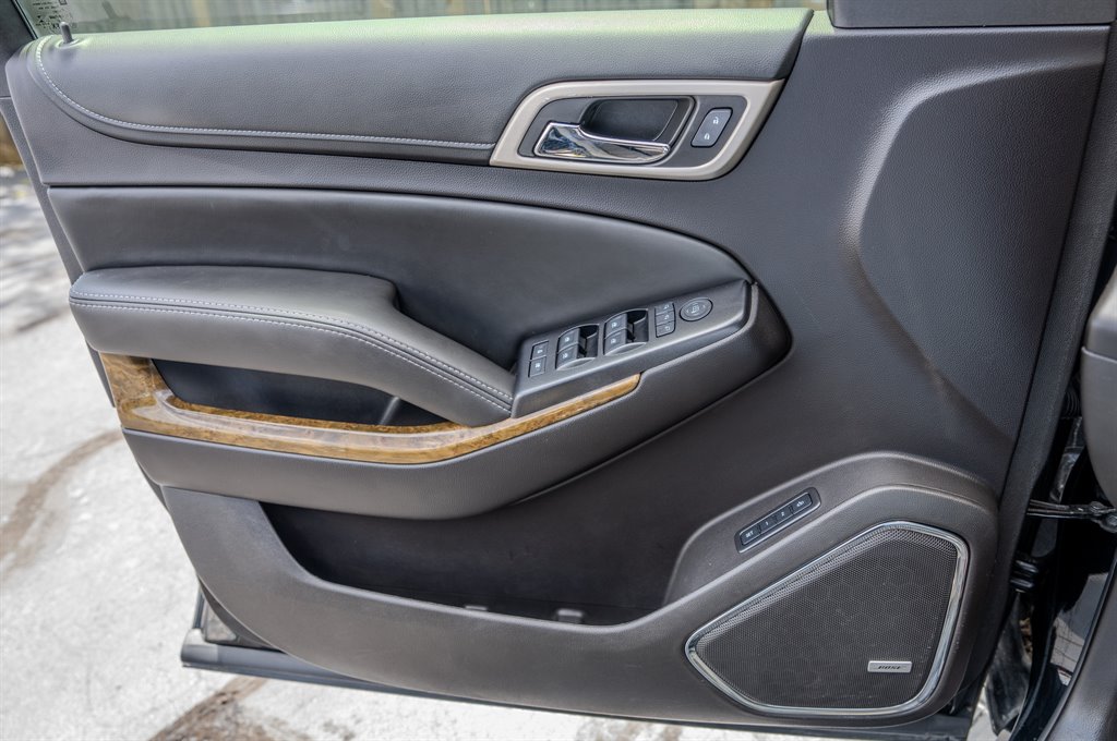 2016 GMC Yukon XL 1500 Denali photo