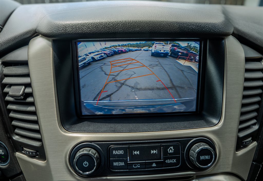 2016 GMC Yukon XL 1500 Denali photo