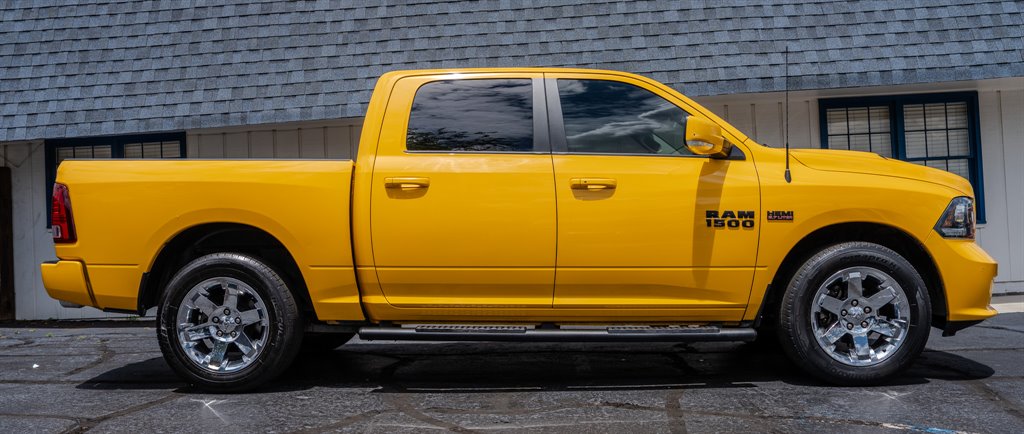 2016 RAM 1500 Sport photo