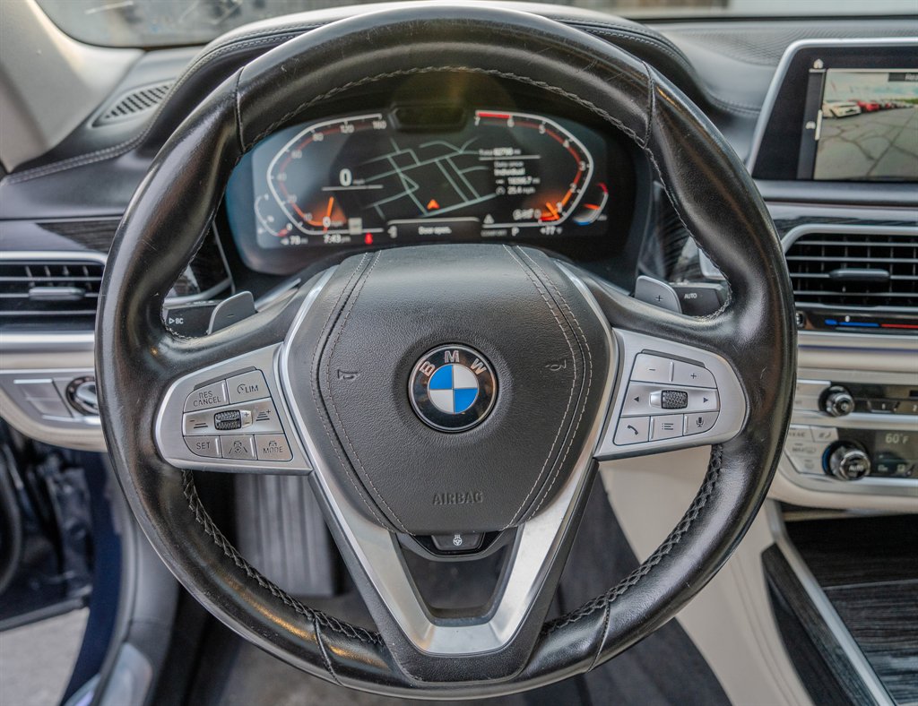 2020 BMW 7-Series 750xi photo