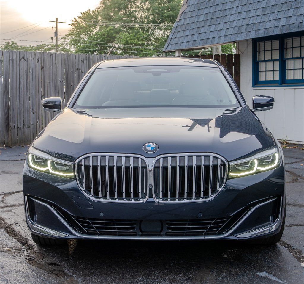 2020 BMW 7-Series 750xi photo