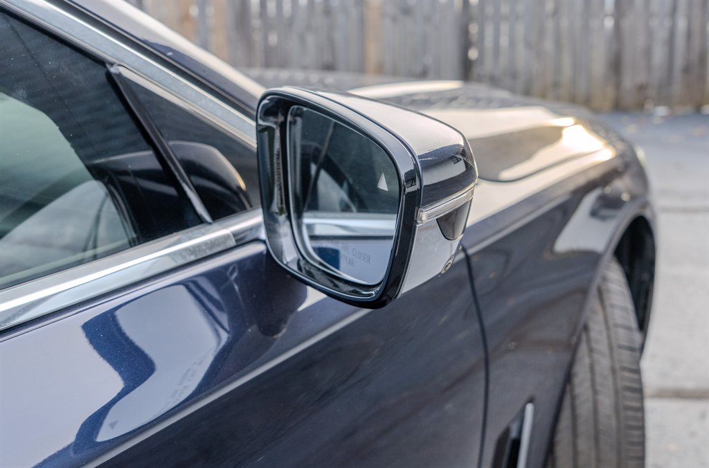 2020 BMW 7-Series 750xi photo