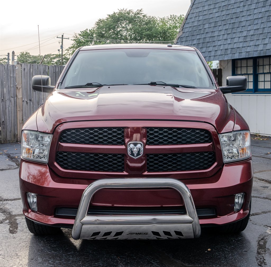 2016 RAM 1500 Express photo