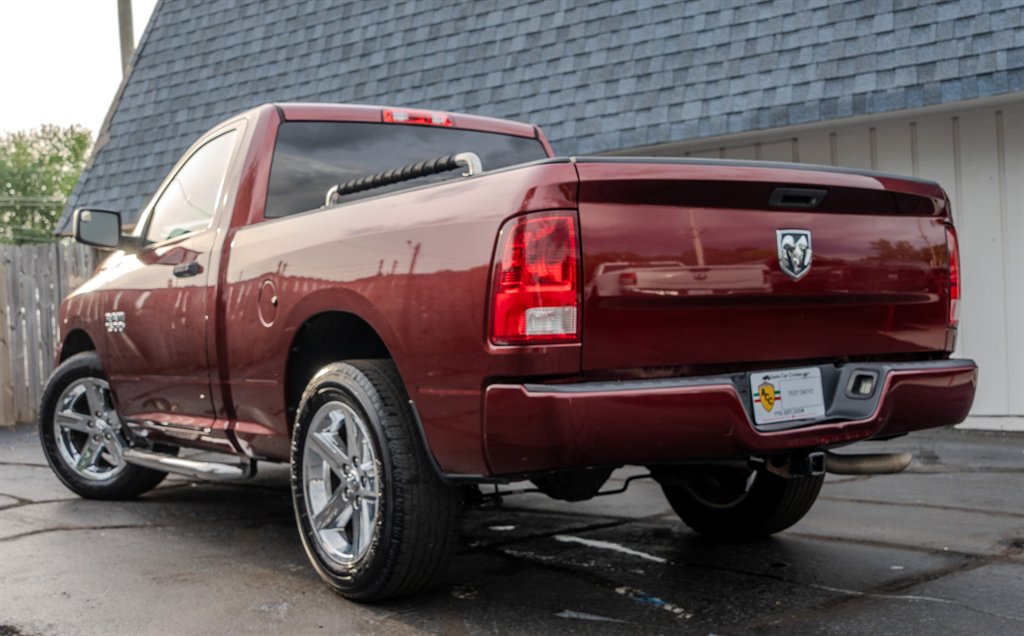 2016 RAM 1500 Express photo