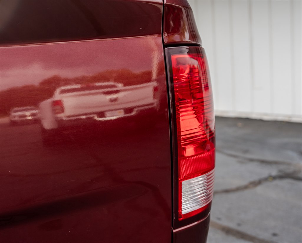 2016 RAM 1500 Express photo