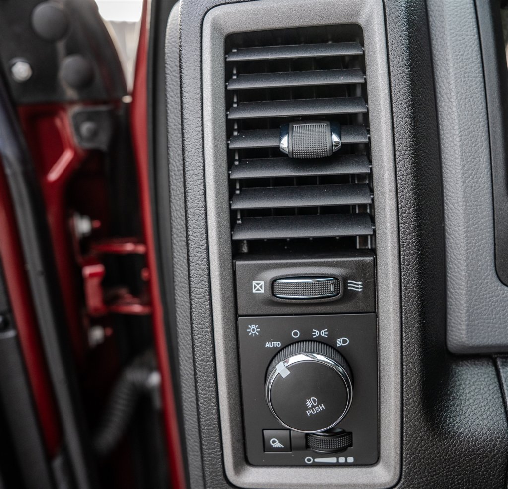 2016 RAM 1500 Express photo
