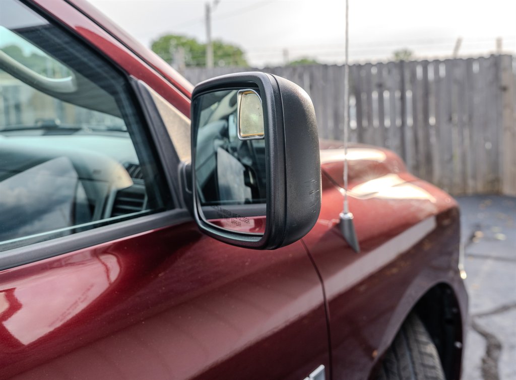 2016 RAM 1500 Express photo