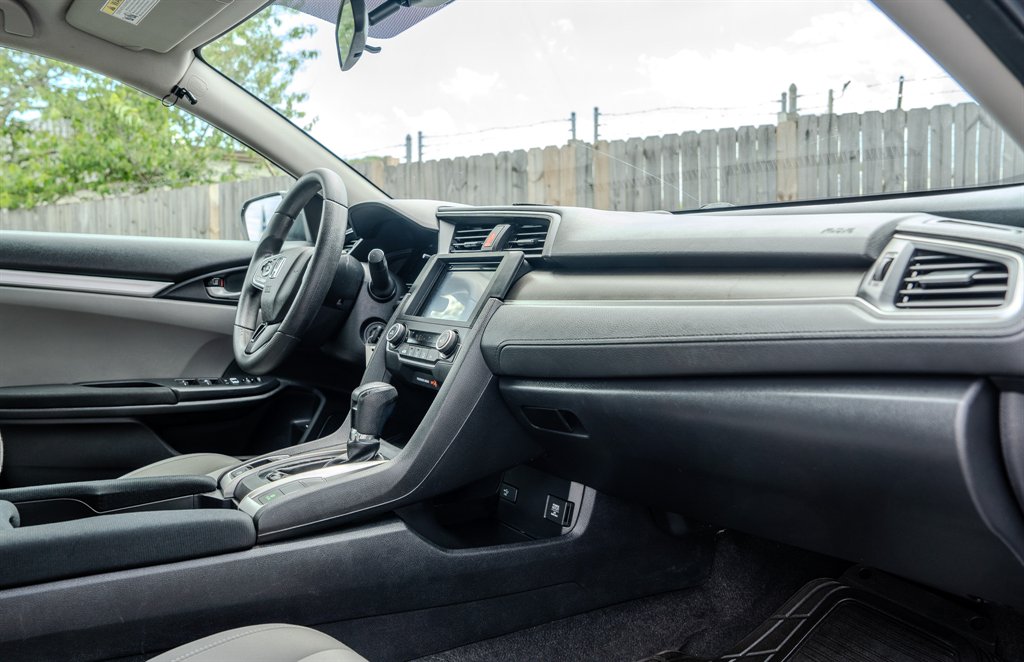 2019 Honda Civic LX photo