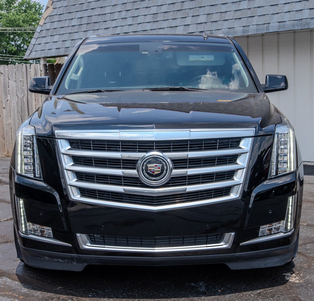 2015 Cadillac Escalade - $24,095