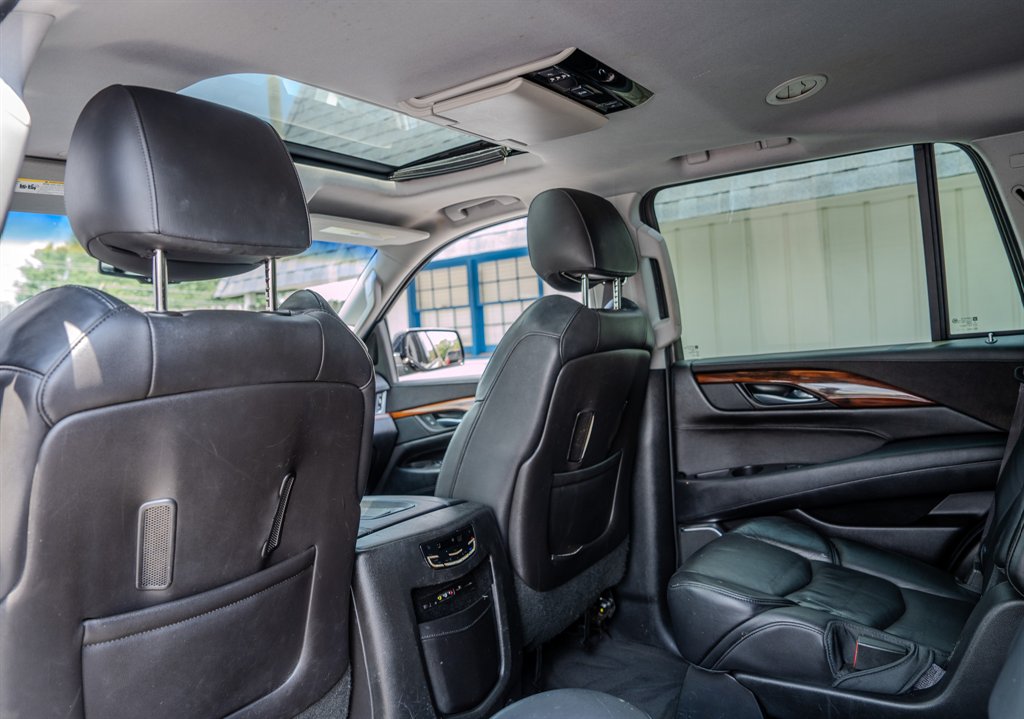 2015 Cadillac Escalade - $24,095