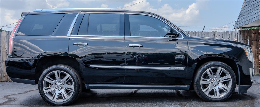 2015 Cadillac Escalade - $24,095
