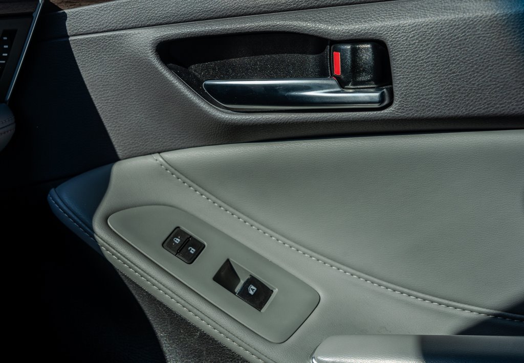 2020 Toyota Avalon - $19,985