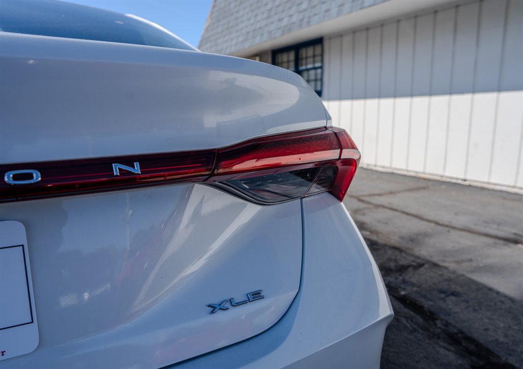 2020 Toyota Avalon - $19,985