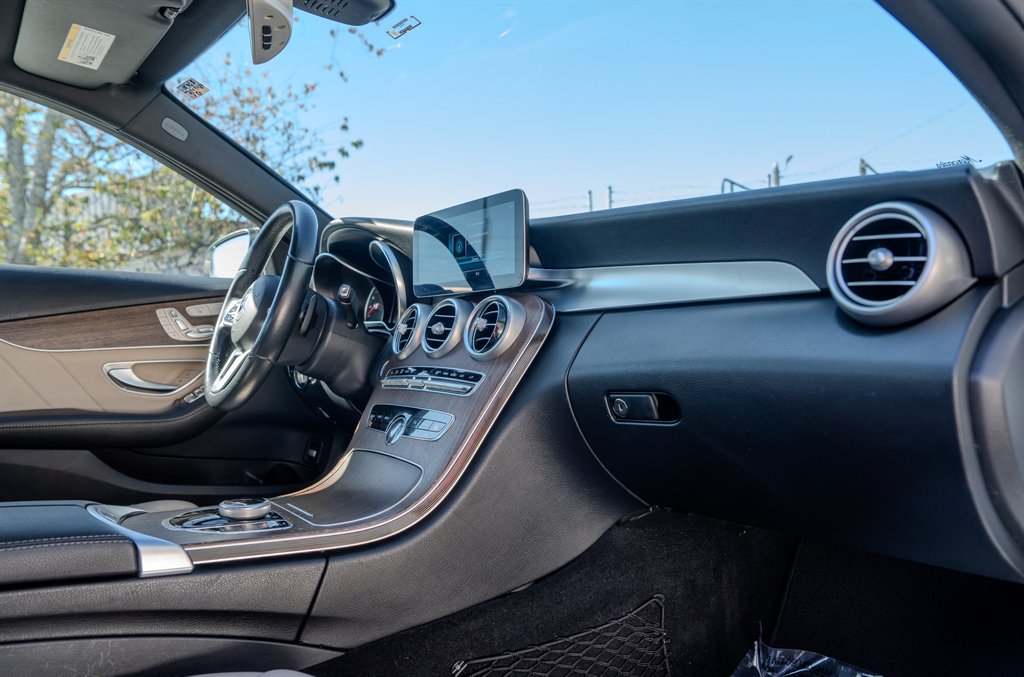 2019 Mercedes-Benz C-Class - $27,063