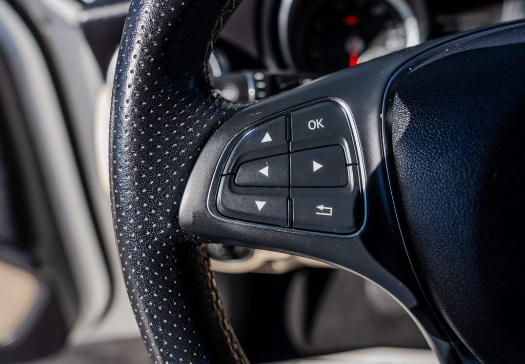 2019 Mercedes-Benz GLA - $19,075