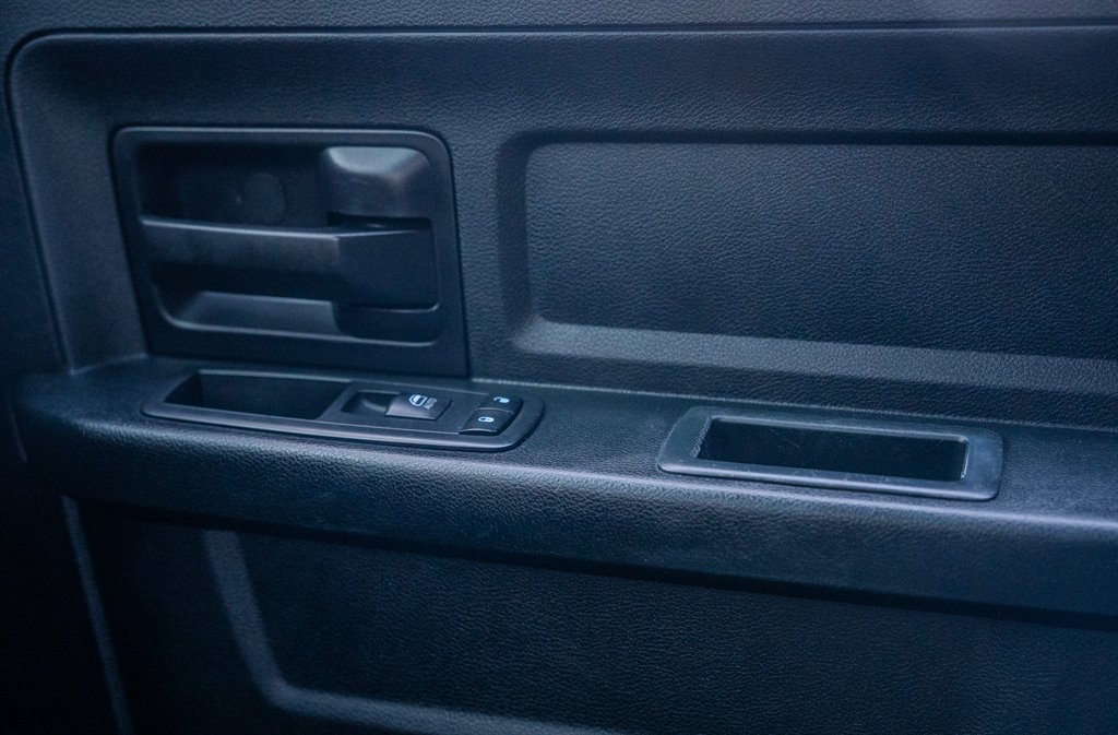 2017 Ram 1500 - $18,925