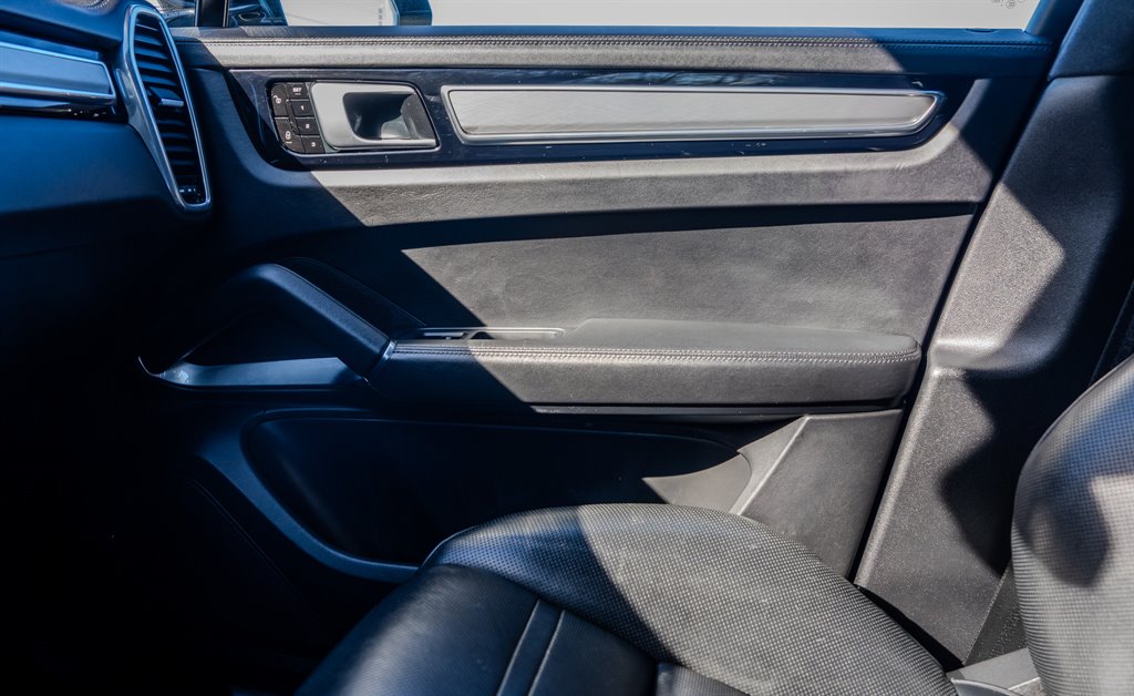 2019 Porsche Cayenne - $49,923