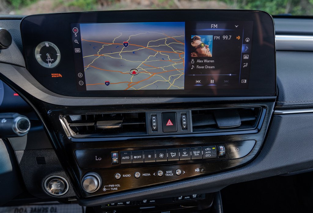 2022 Lexus ES - $37,105
