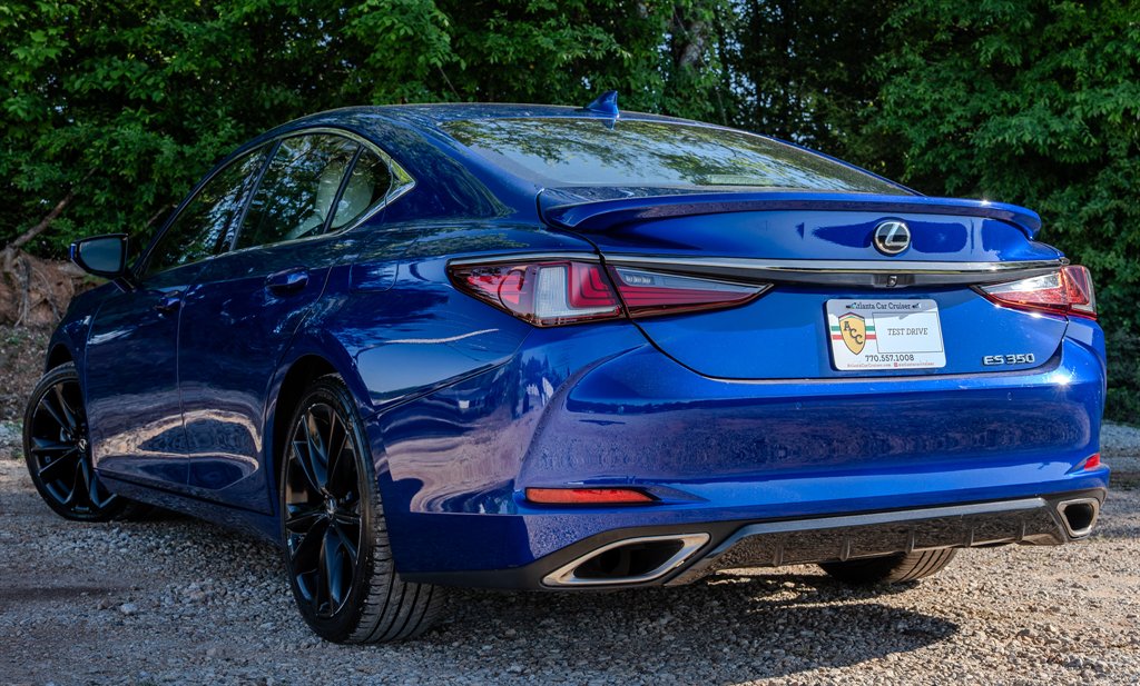 2022 Lexus ES - $37,105