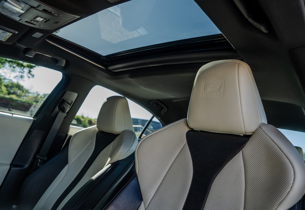 2022 Lexus ES - $37,105