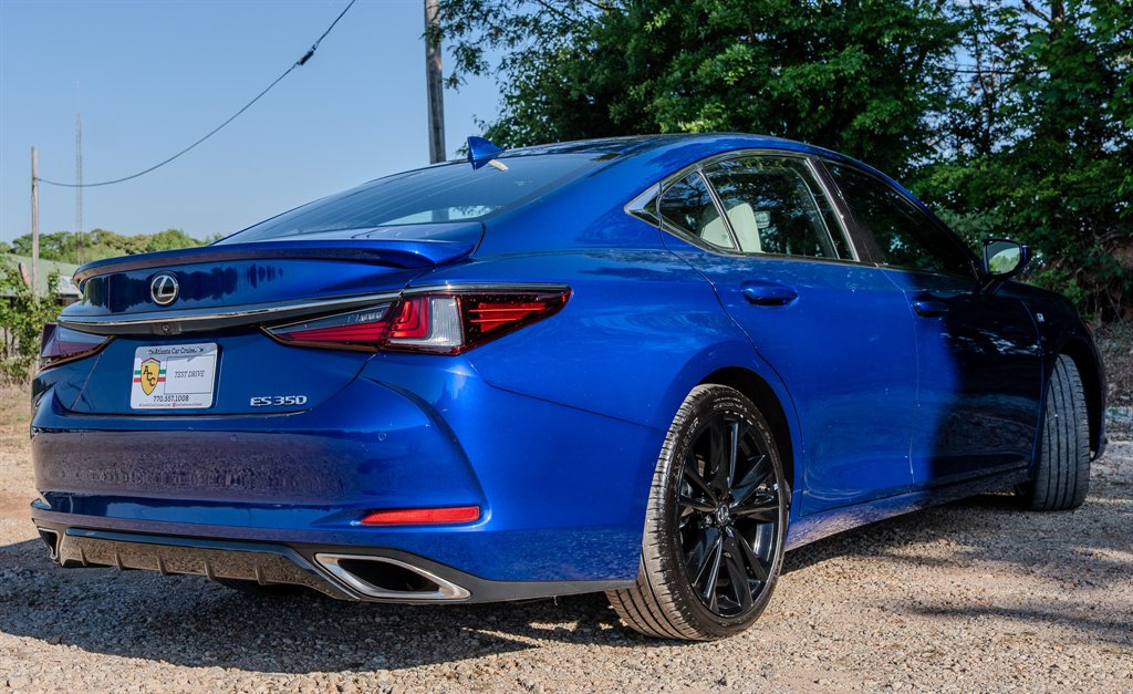 2022 Lexus ES - $37,105