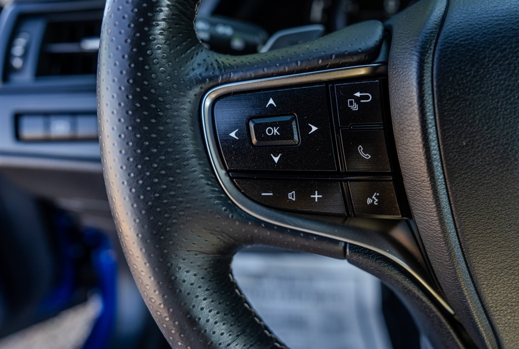 2022 Lexus ES - $37,105