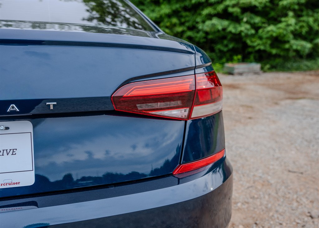 2020 Volkswagen Passat - $15,475